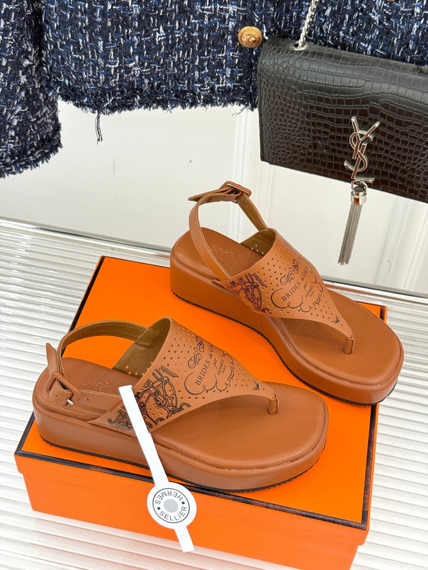 HM 26s Sandales 4.5cm Karima Tan Brown Sheepskin 675647