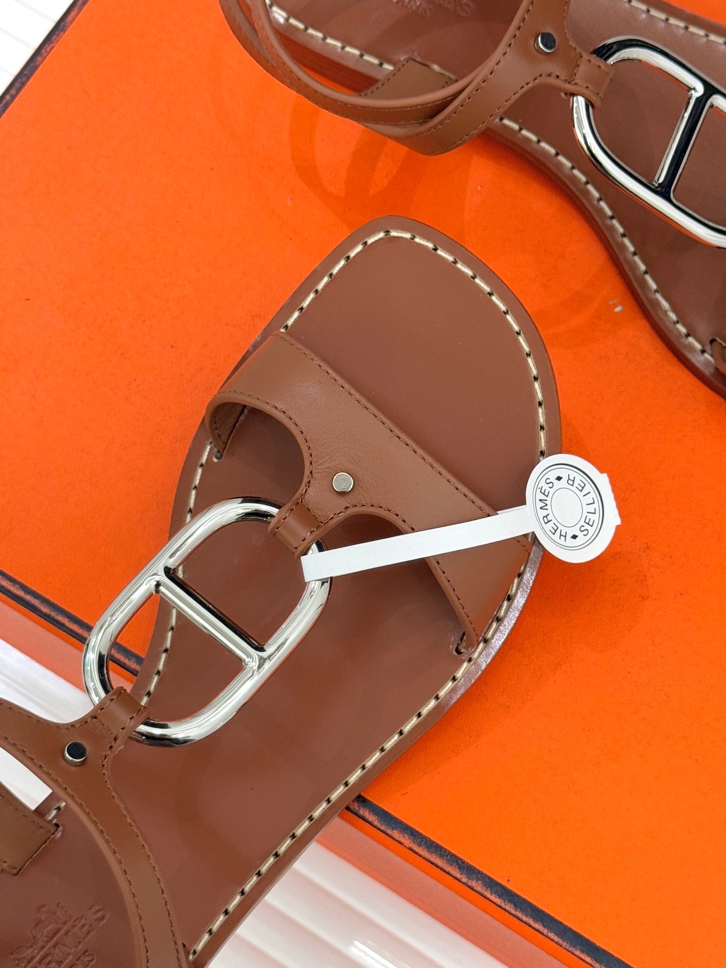 HM 26ss Pig Nose Sandals Brown Sheepskin 642846