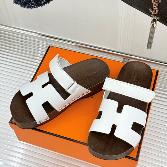 HM 26s Kos Clog 40 White Calfskin Dark Wood 675683