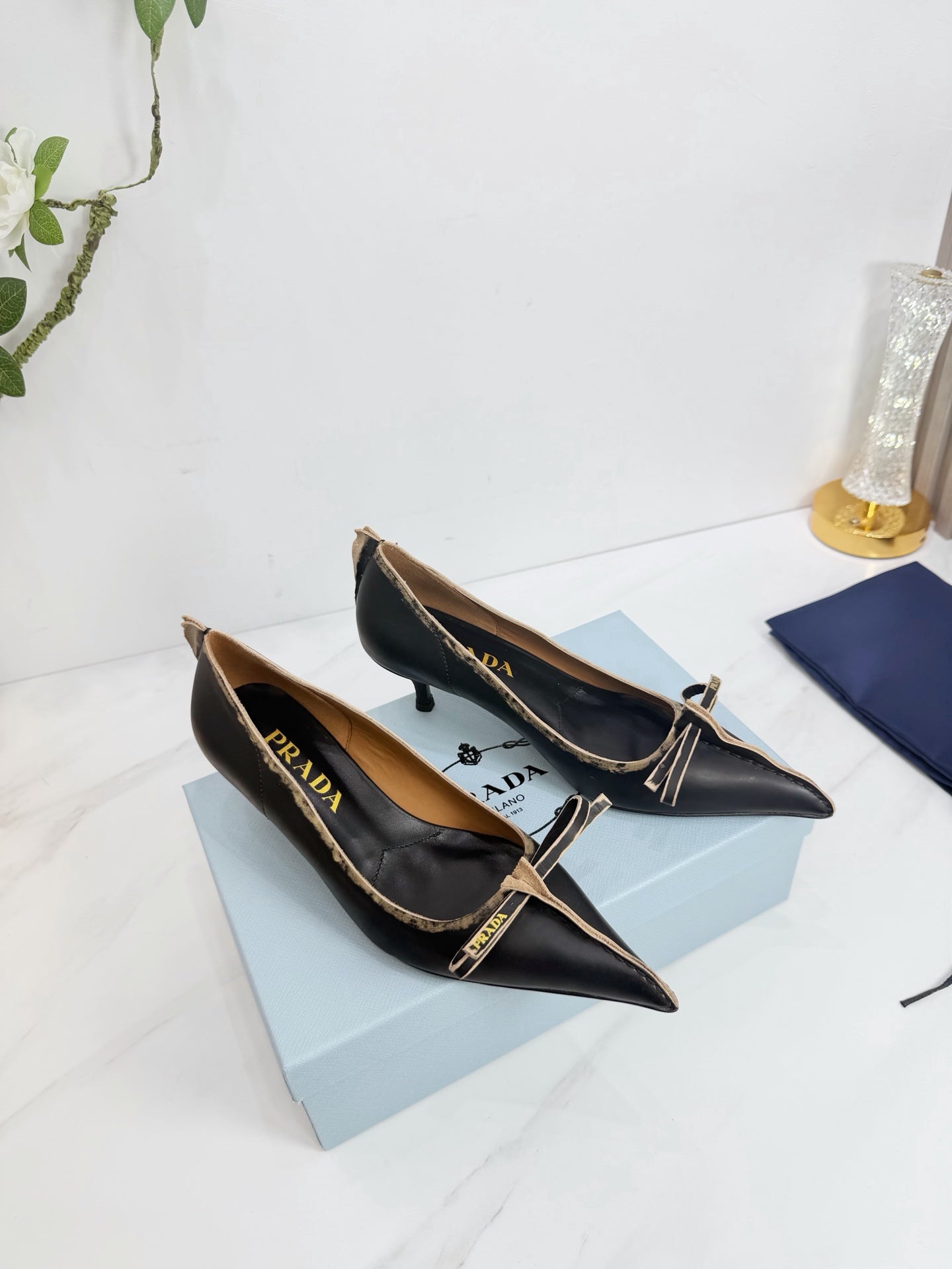 PRA 26SS Pump 55 Black Beige Cowhide 592405