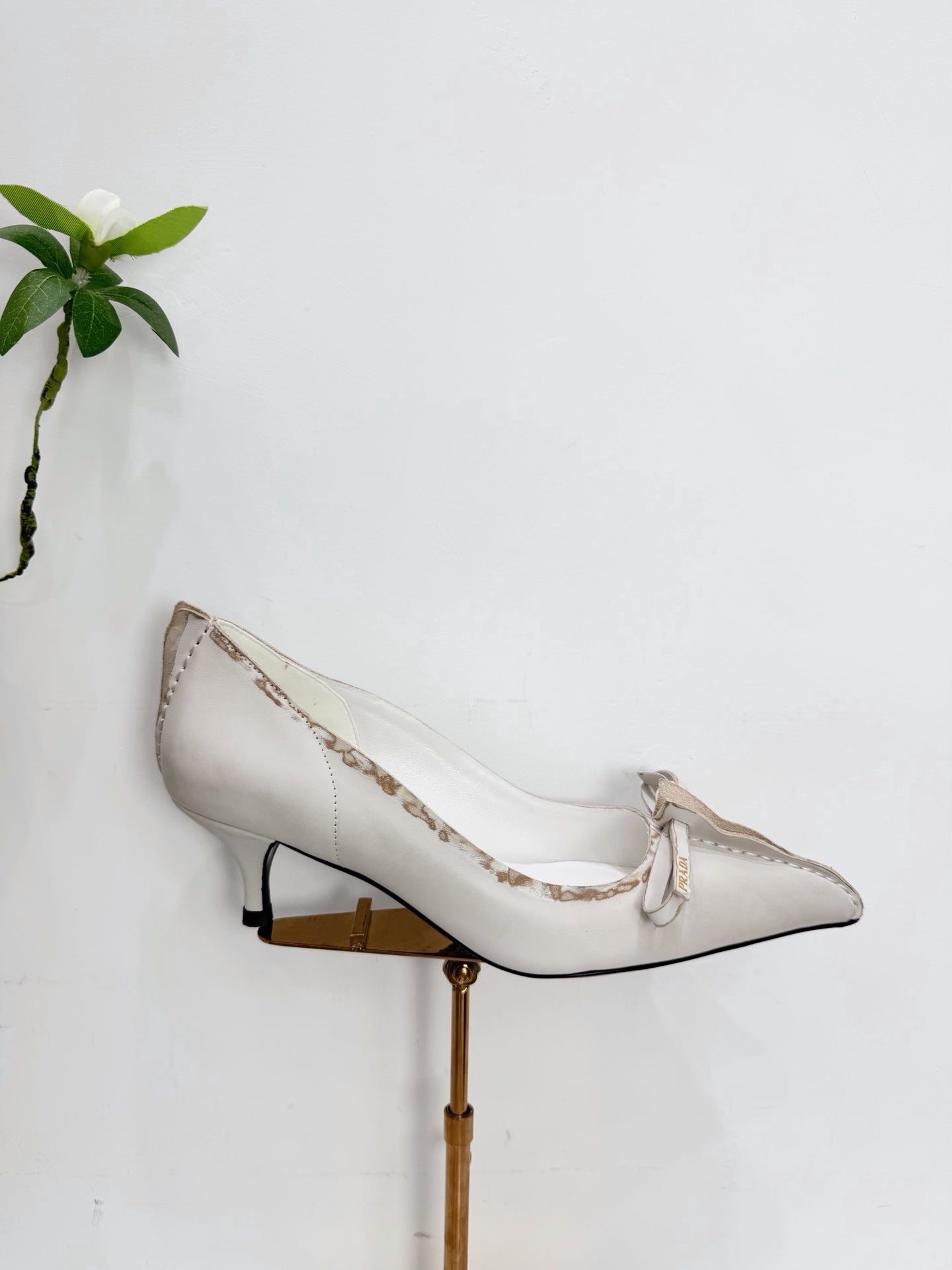 PRA 26SS Pump 55 Ivory Beige Cowhide 592406