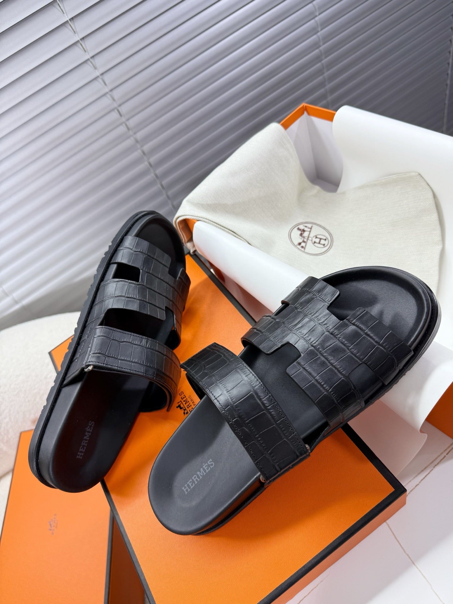 HM Chypre Sandal Black Crocodile Skin 205482