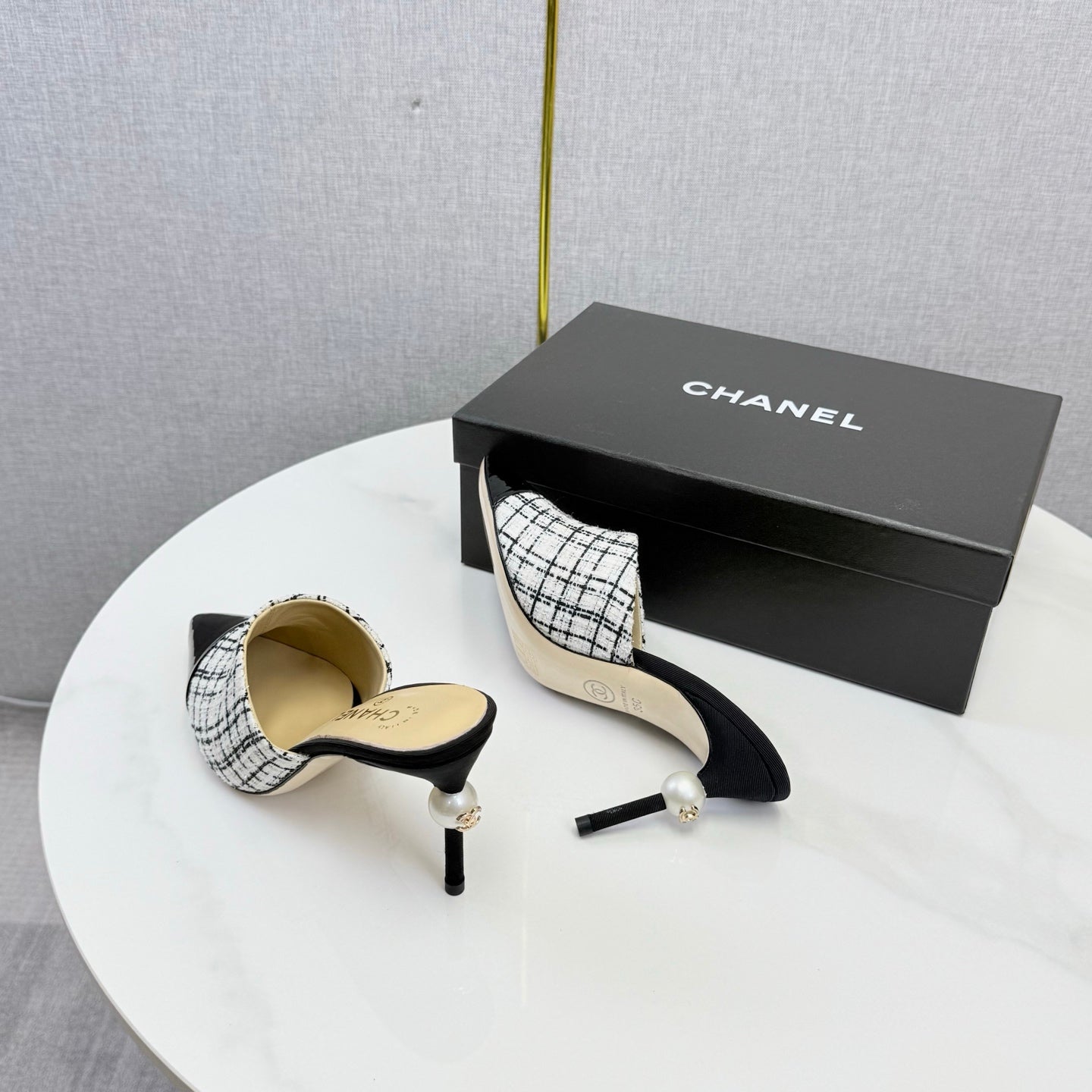 Chanel 2026 Pointy Heeled Mules 85mm Tweed Pearl  801951