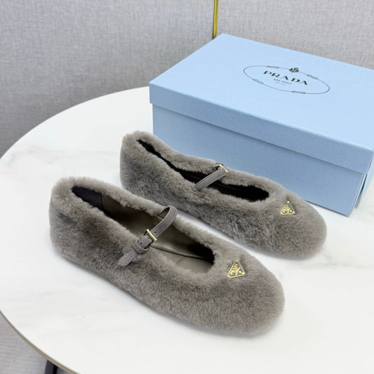 Prada 26s Ballerina Flats Strap With Buckle Grey Fur 973287