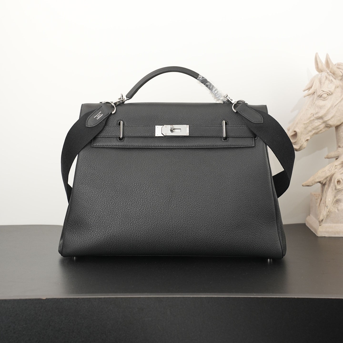HM Kelly Max Bag 42cm Black Togo Leather 284505