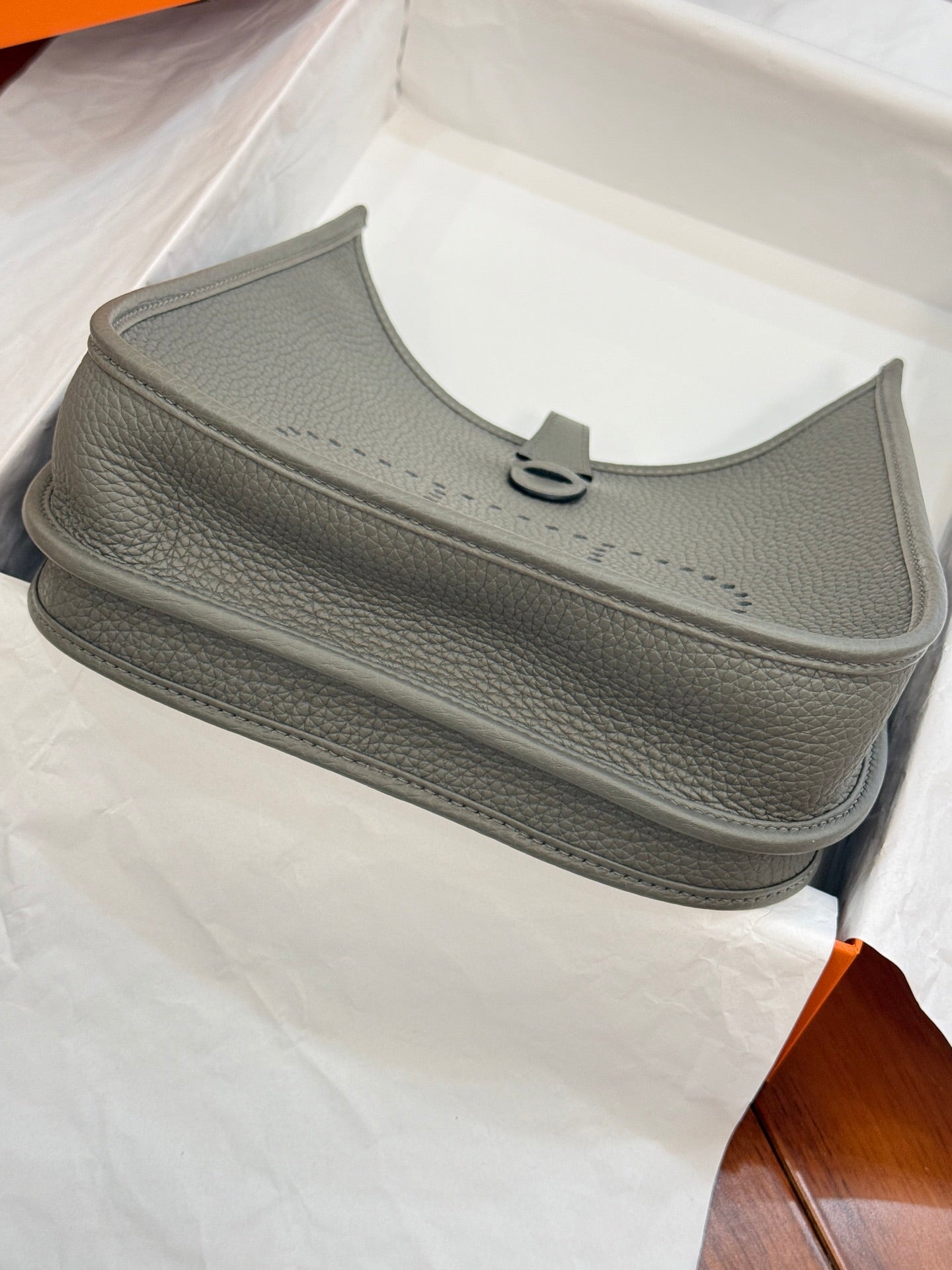 HM Evelyne 23cm Cloud Gray Togo Leather 281209