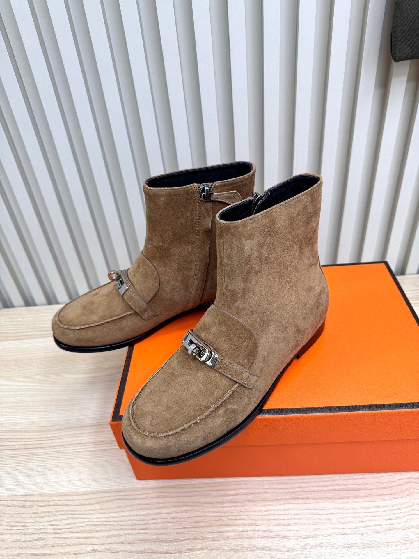 HM 25s Kelsy Ankle Boot Coffee Brown Suede 466591