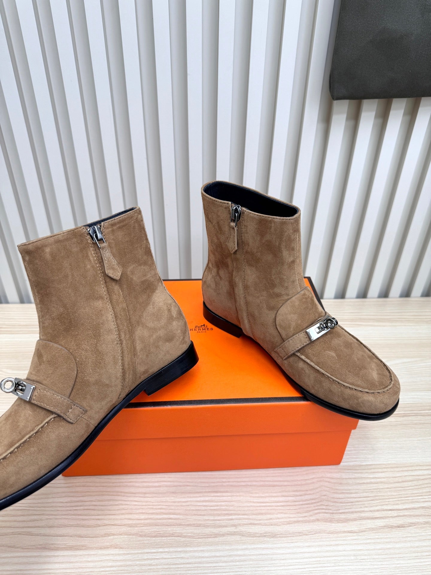 HM 25s Kelsy Ankle Boot Coffee Brown Suede 466591
