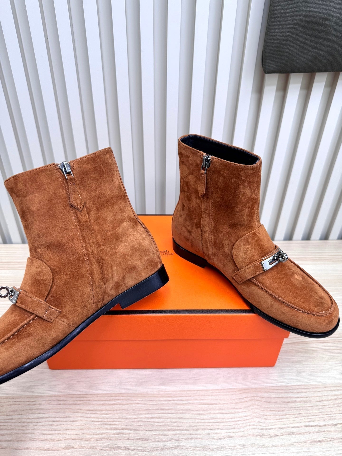 HM 25 Kelly Buckle Ankle Boots Rich Brown Silver Suede 513082