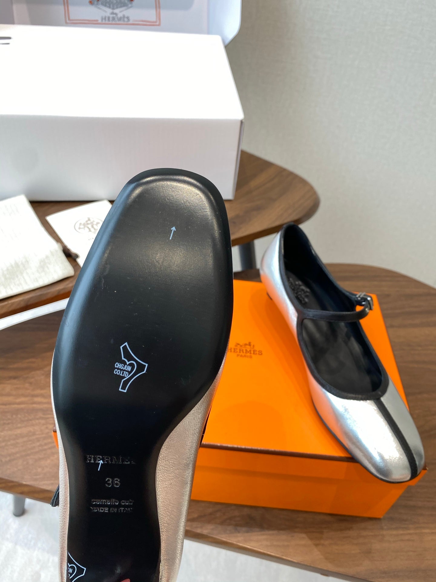 HM 25s Mary Jane 40mm Sliver Calfskin 422568