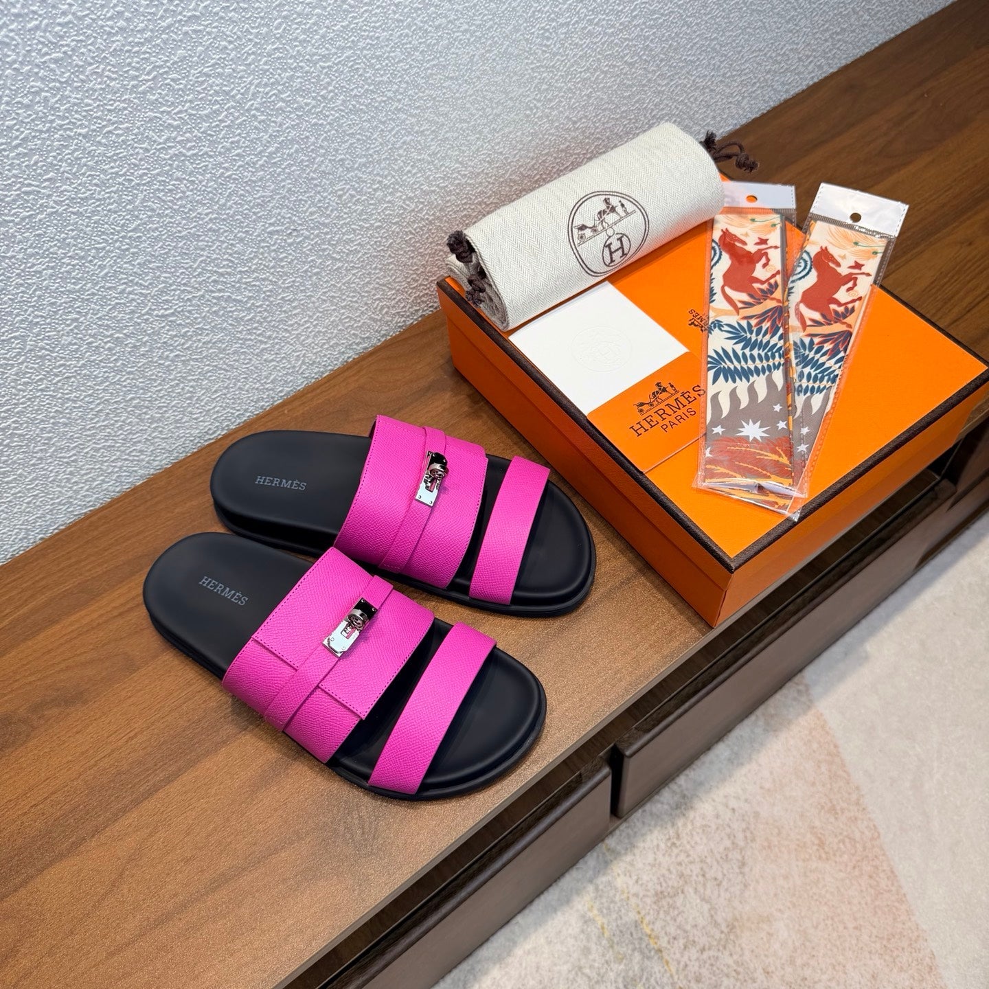 HM Jackson Sandals Bright Pink Espom Leather 707175