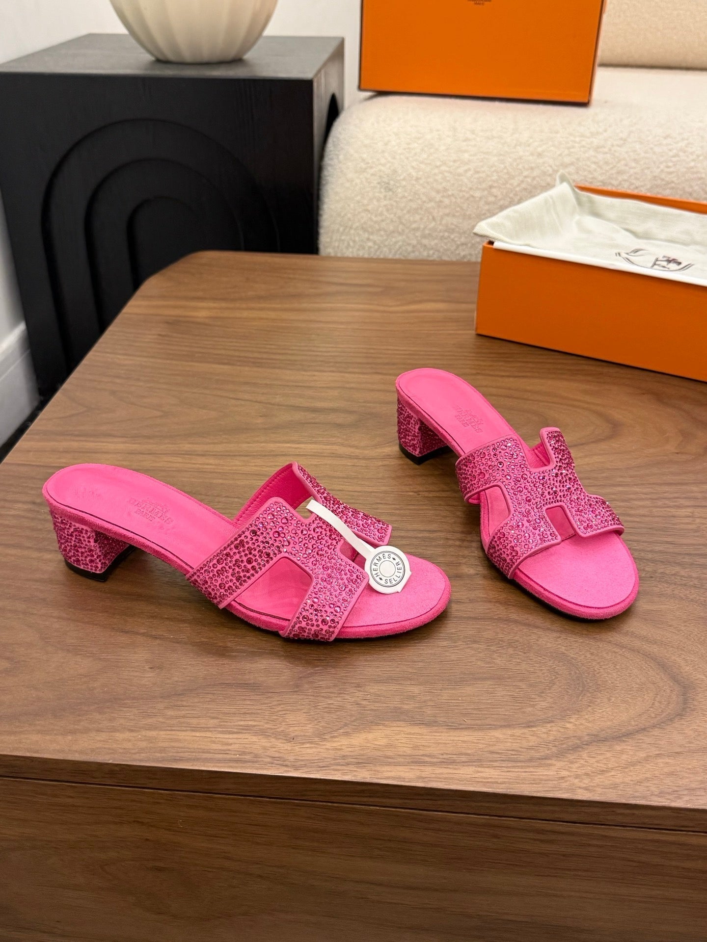 HM 26s Oasis Sandal Ligh Pink Suede With Crystals