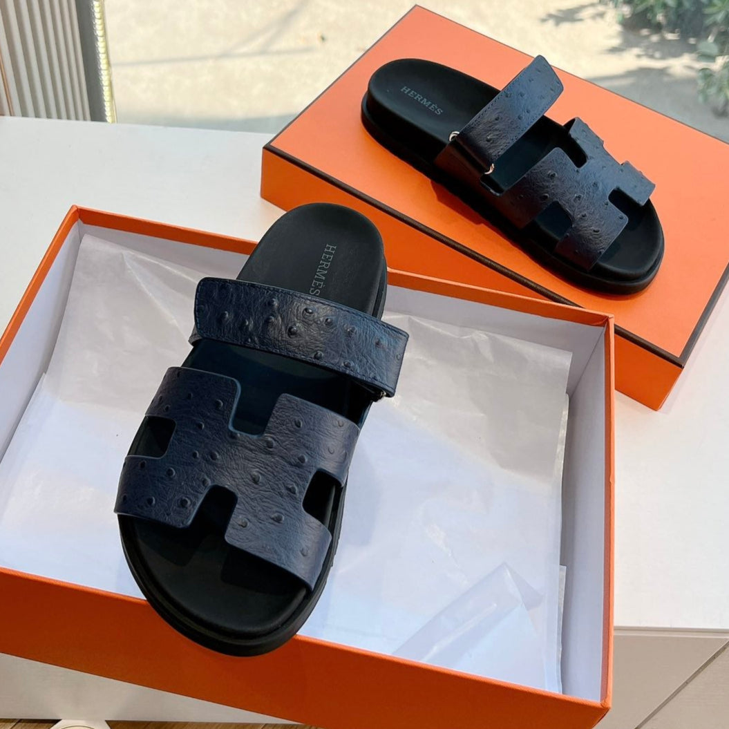 HM 26s Chypre Sandal In Black Grained Calfskin