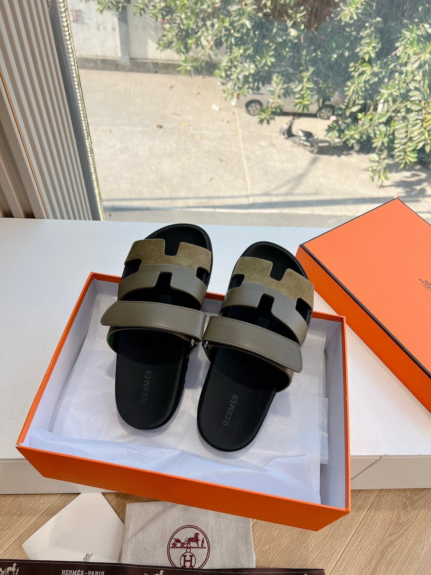HM 26s Chypre Sandal In Army Green Suede And Calfskin