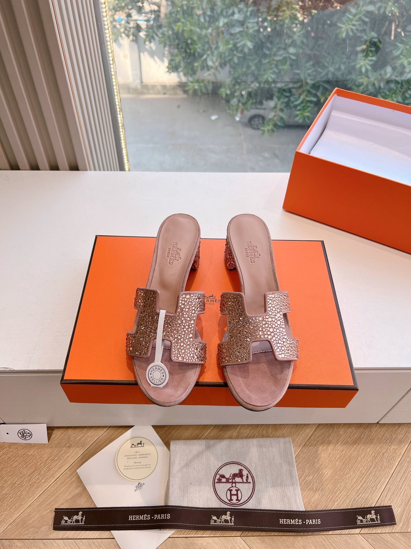 OASIS SANDAL IN BLUSH PINK SUEDE WITH CRYSTALS