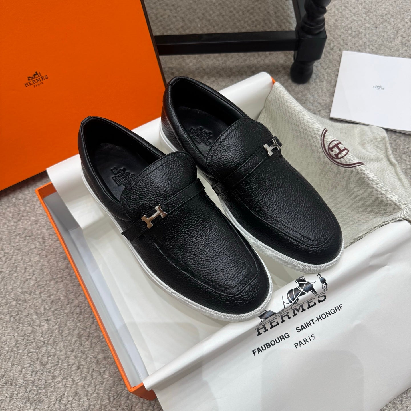 HM Job Loafers Black Grain Cowhide 523214