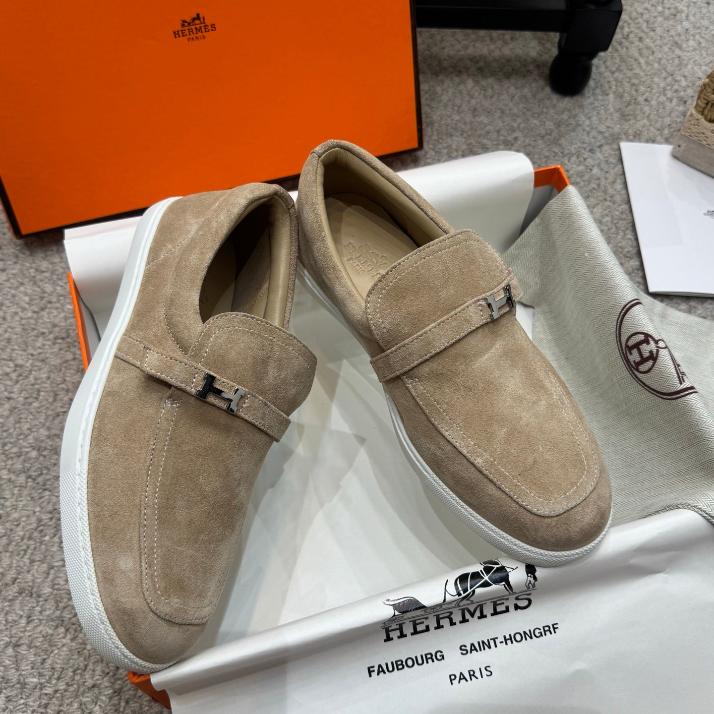 HM Job Loafers Beige Suede 523218