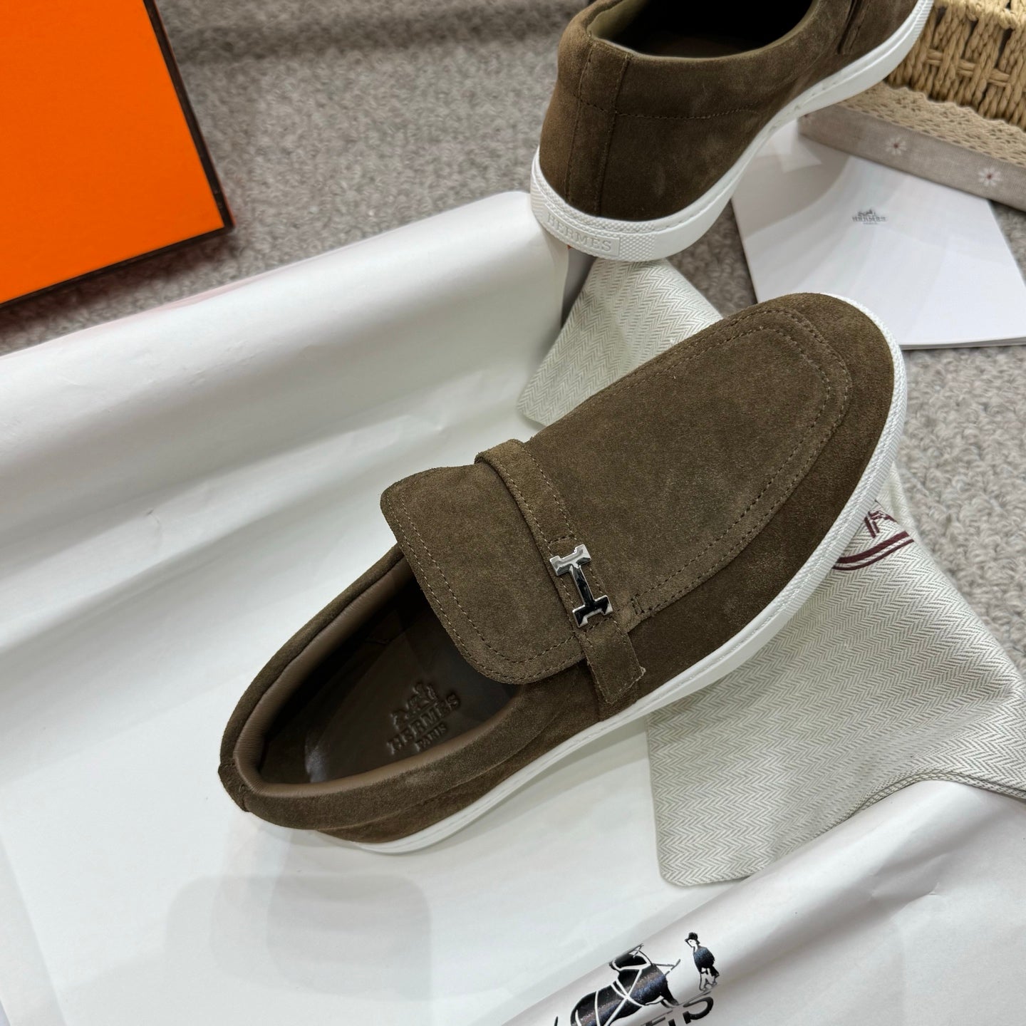 HM Job Loafers Dark Olive Green Suede 523220