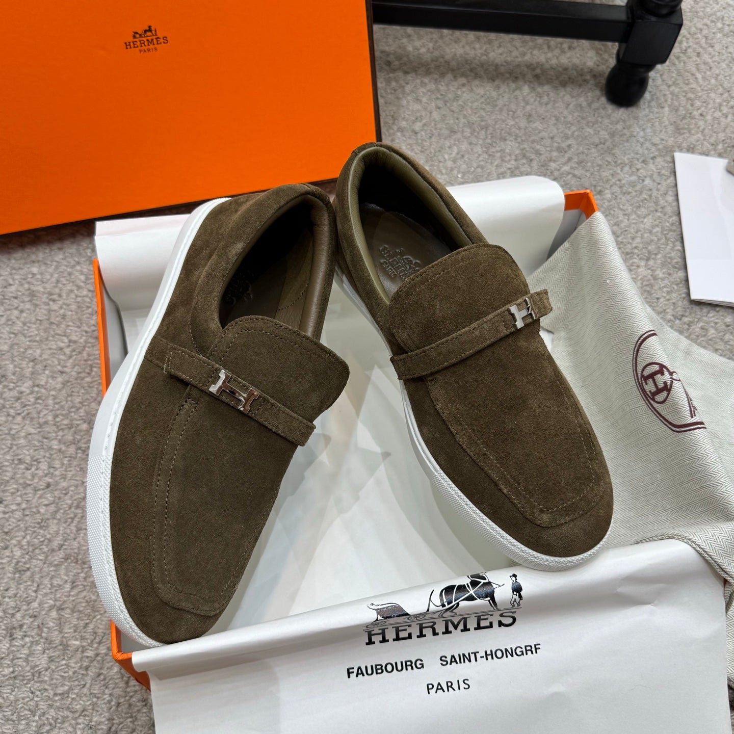 HM Job Loafers Dark Olive Green Suede 523220
