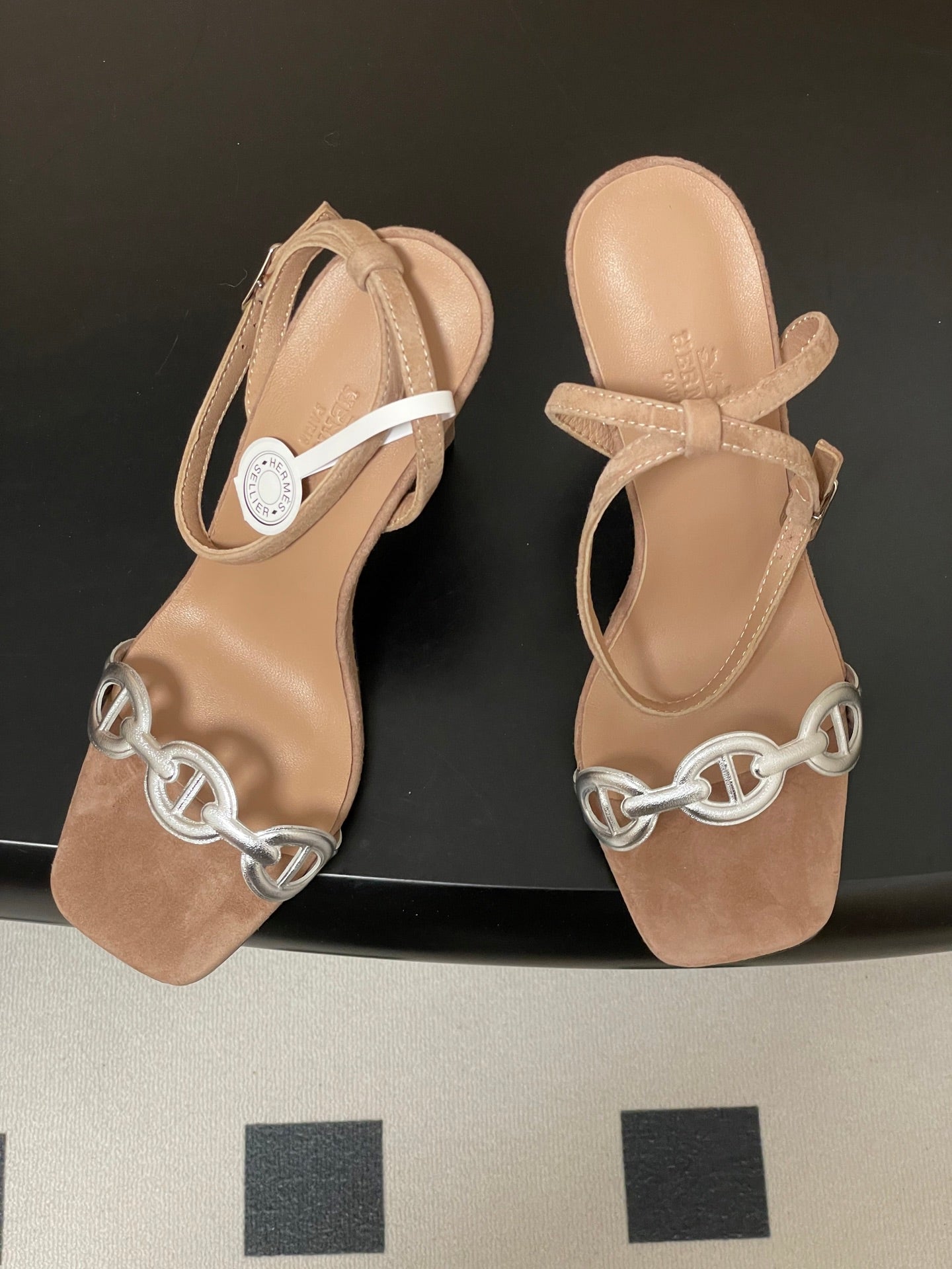 HM Luz Sandals 10.5 Dark Khahi Sheepskin Suede  593702