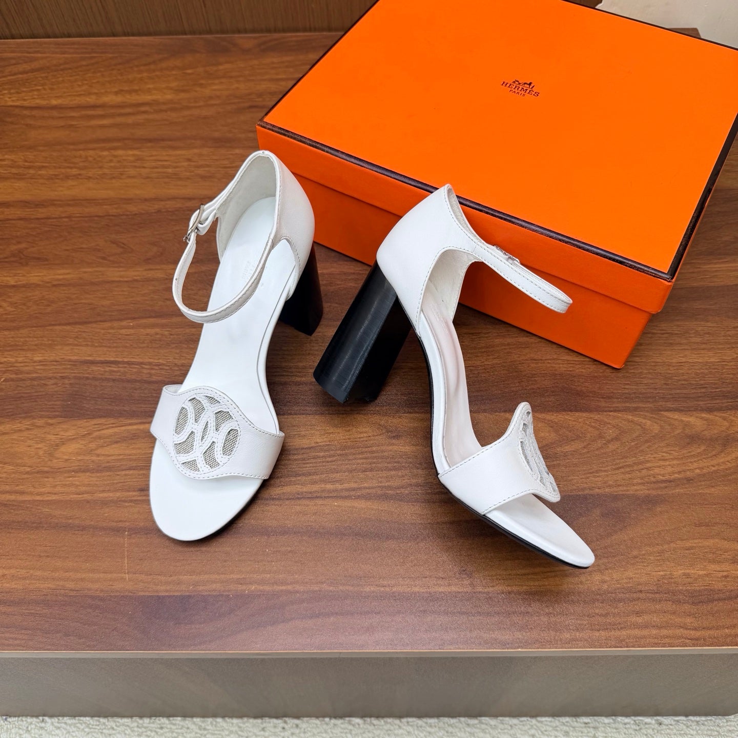 HM 26s Marquise Sandal 85mm In White Calfskin