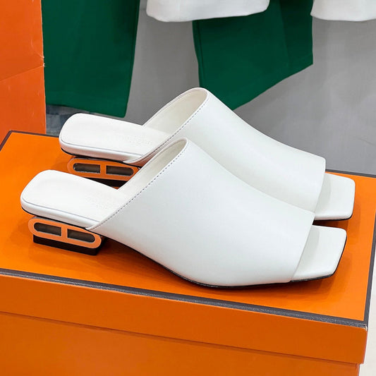 HM Idole Sandal In White Calfskin