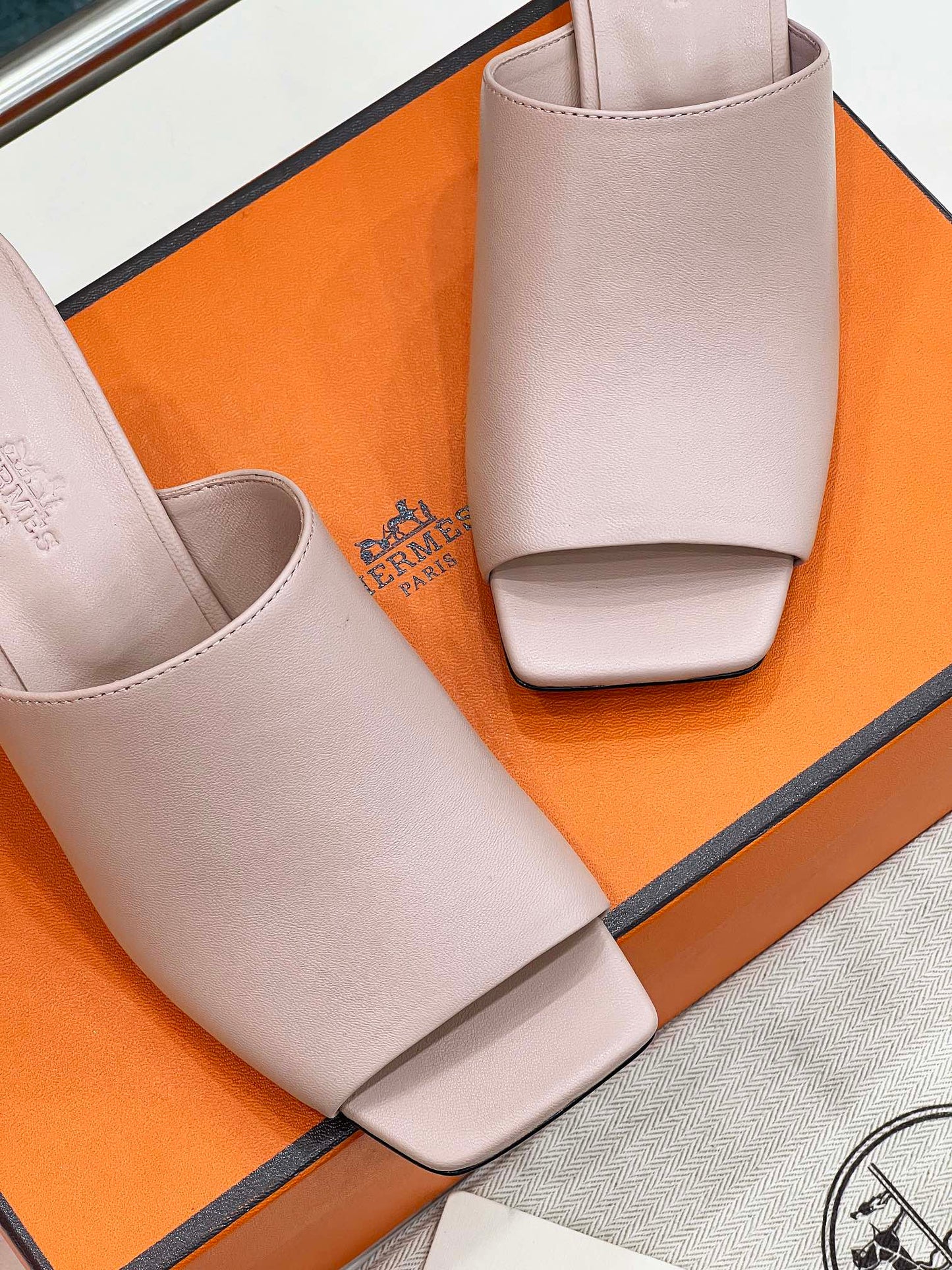 HM Iconique 60 Sandal In Baby Pink Calfskin