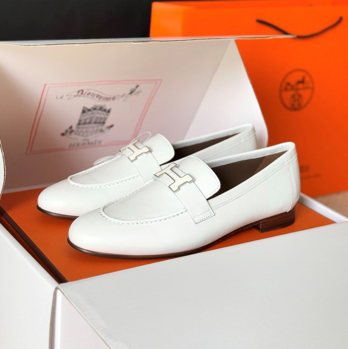 HM Paris Loafers White Calfskin 581242