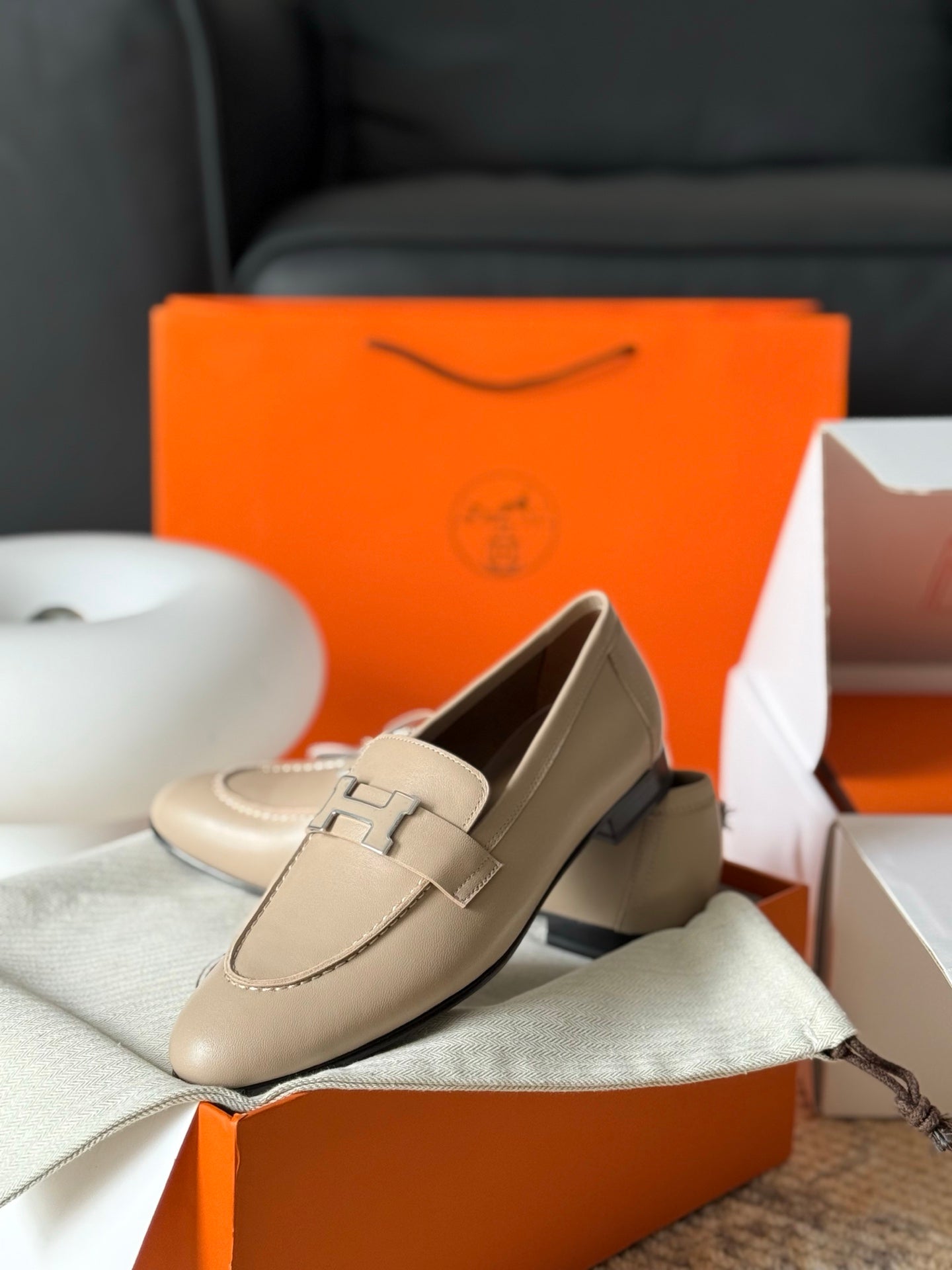HM Paris Loafers Beige Calfskin 581246