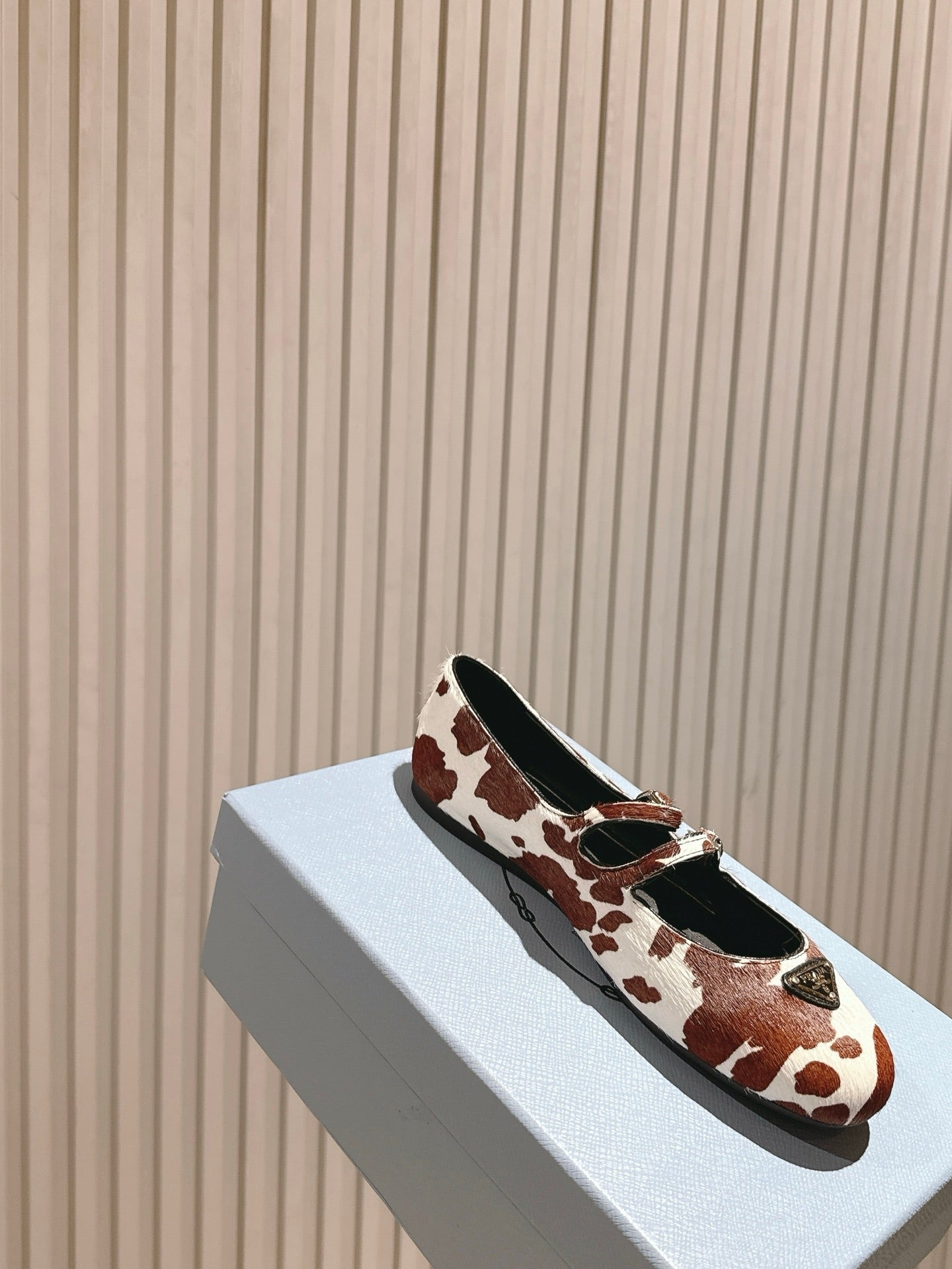 PRA 25s Ballet Flats with Small Buckle Brown White Cow Printed Calf-hair 449702