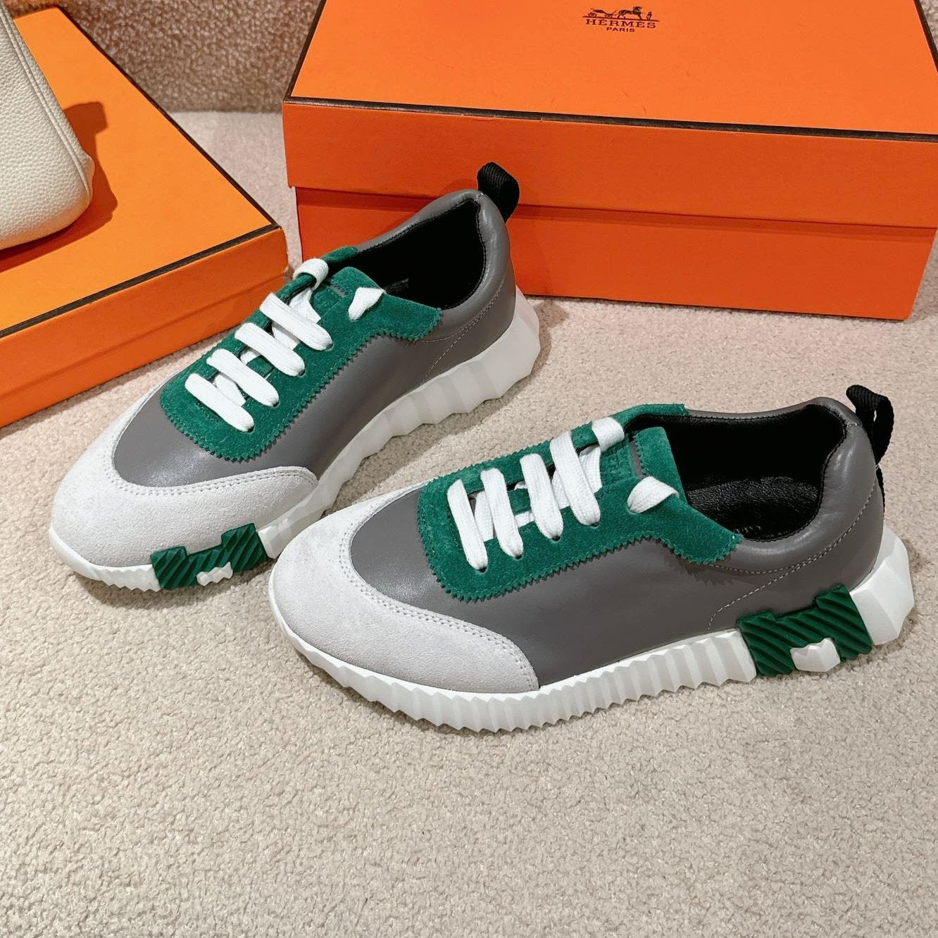 HM Mainland Sneaker In Pale Gray Suede And Mouse Gray Calfskin