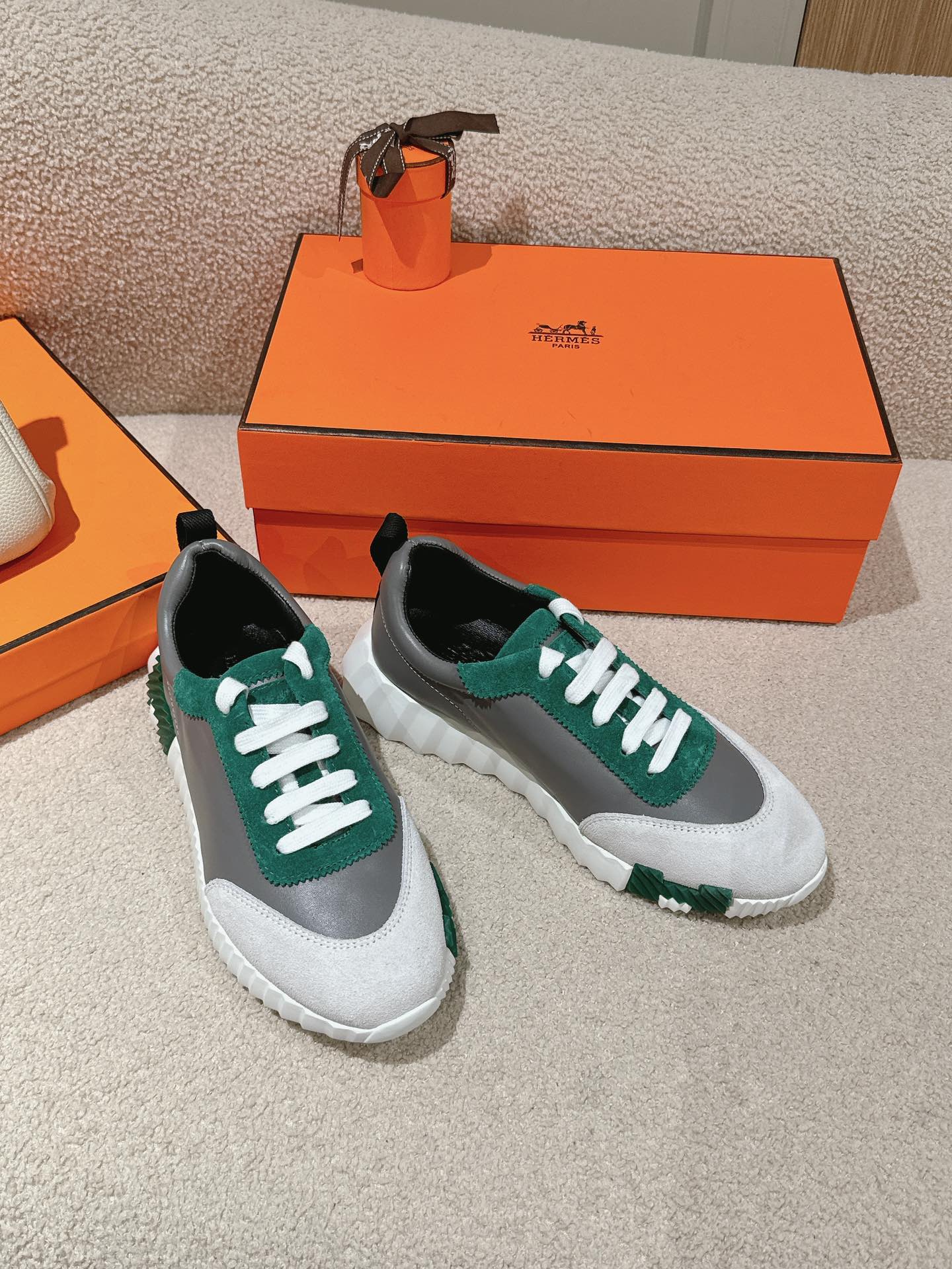 HM Mainland Sneaker In Pale Gray Suede And Mouse Gray Calfskin