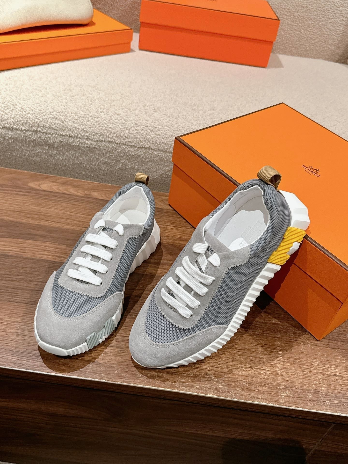 HM Mainland Sneaker In Ash Gray Suede And Shark Gray Breathable Mesh Fabric 959350