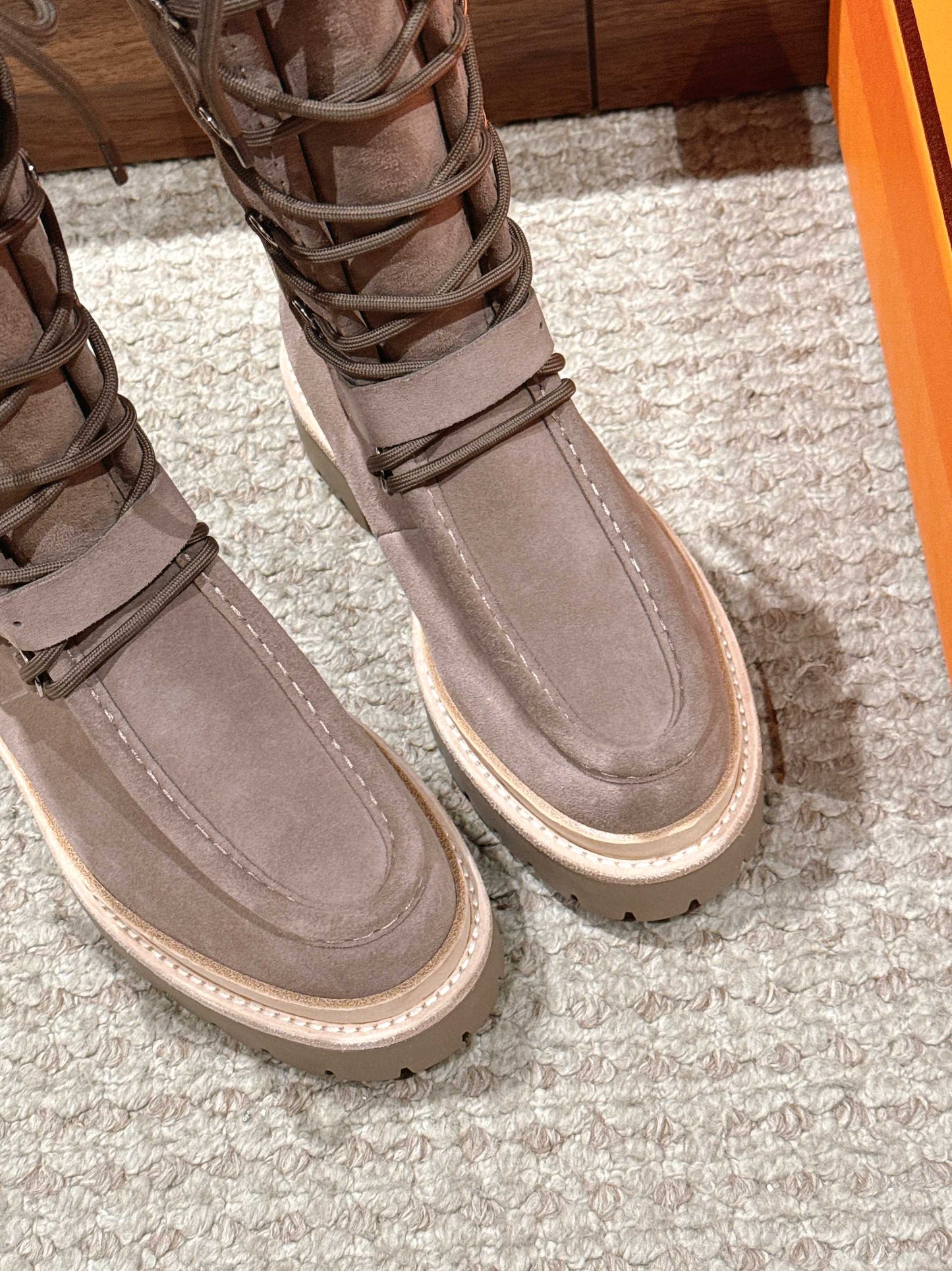 HM 25 High Boots Light Taupe Suede 512532