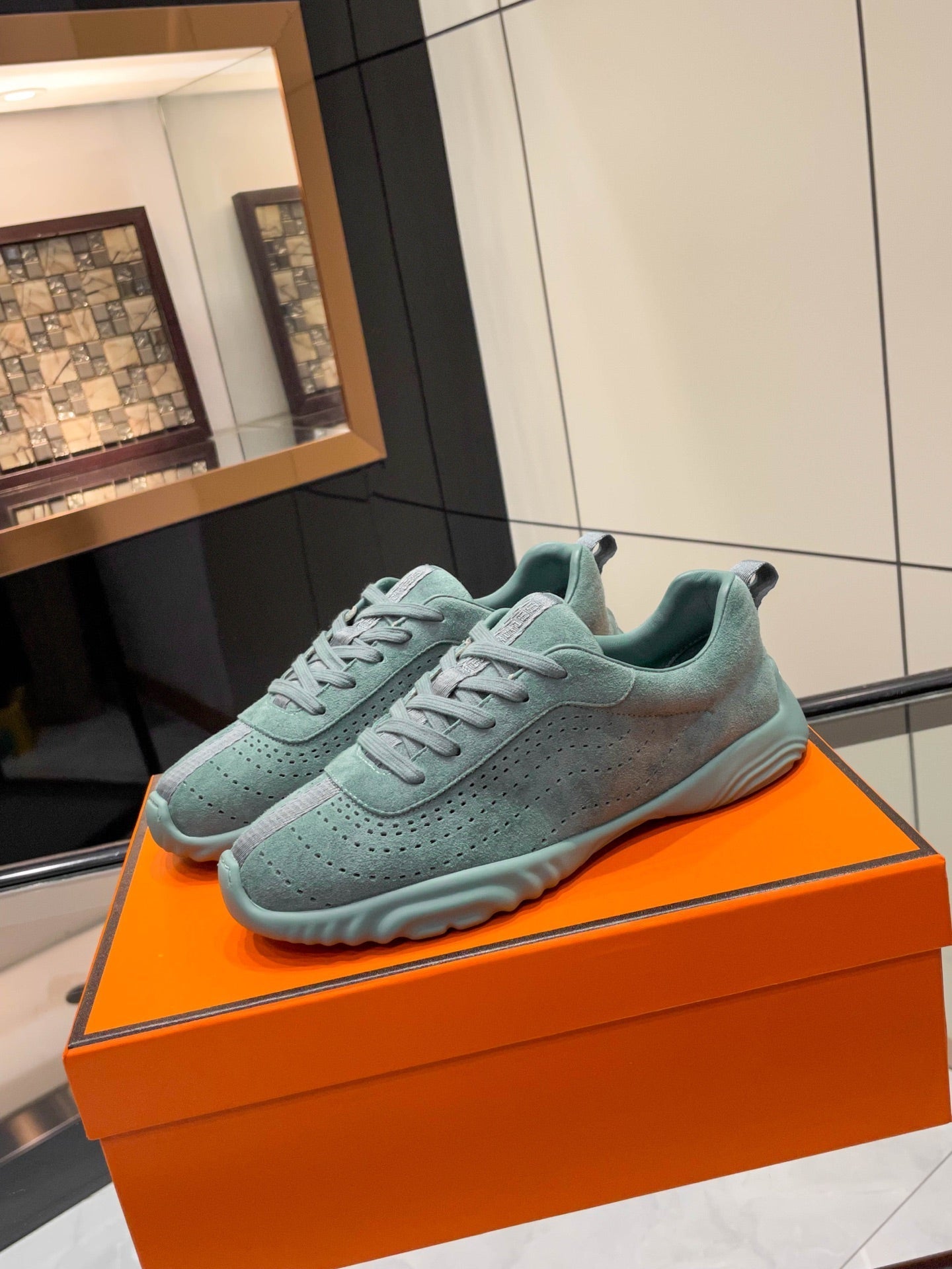 HM 26s Neon Sneaker Sage Green Suede 846401