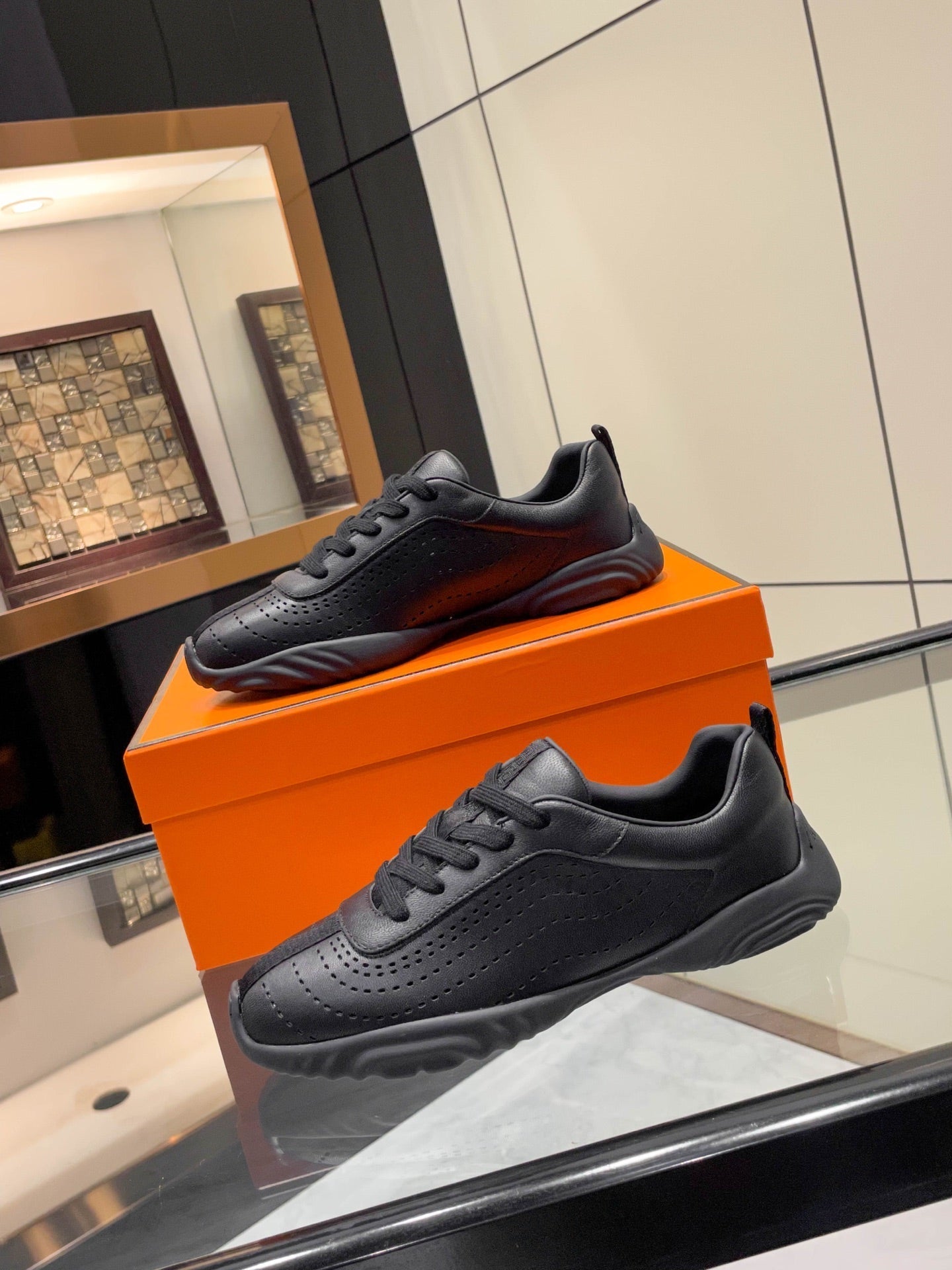 HM 26s Neon Sneaker Black Sheepskin 846402