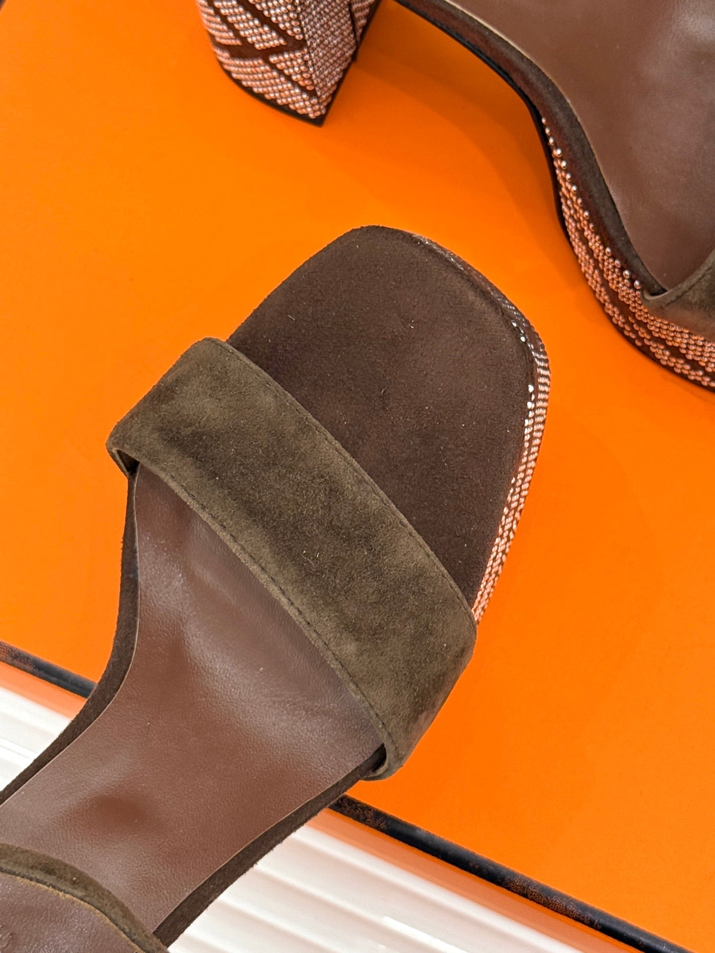 HM 26s Lightning Sandal 7cm Dark Brown Suede Sheepskin 675698