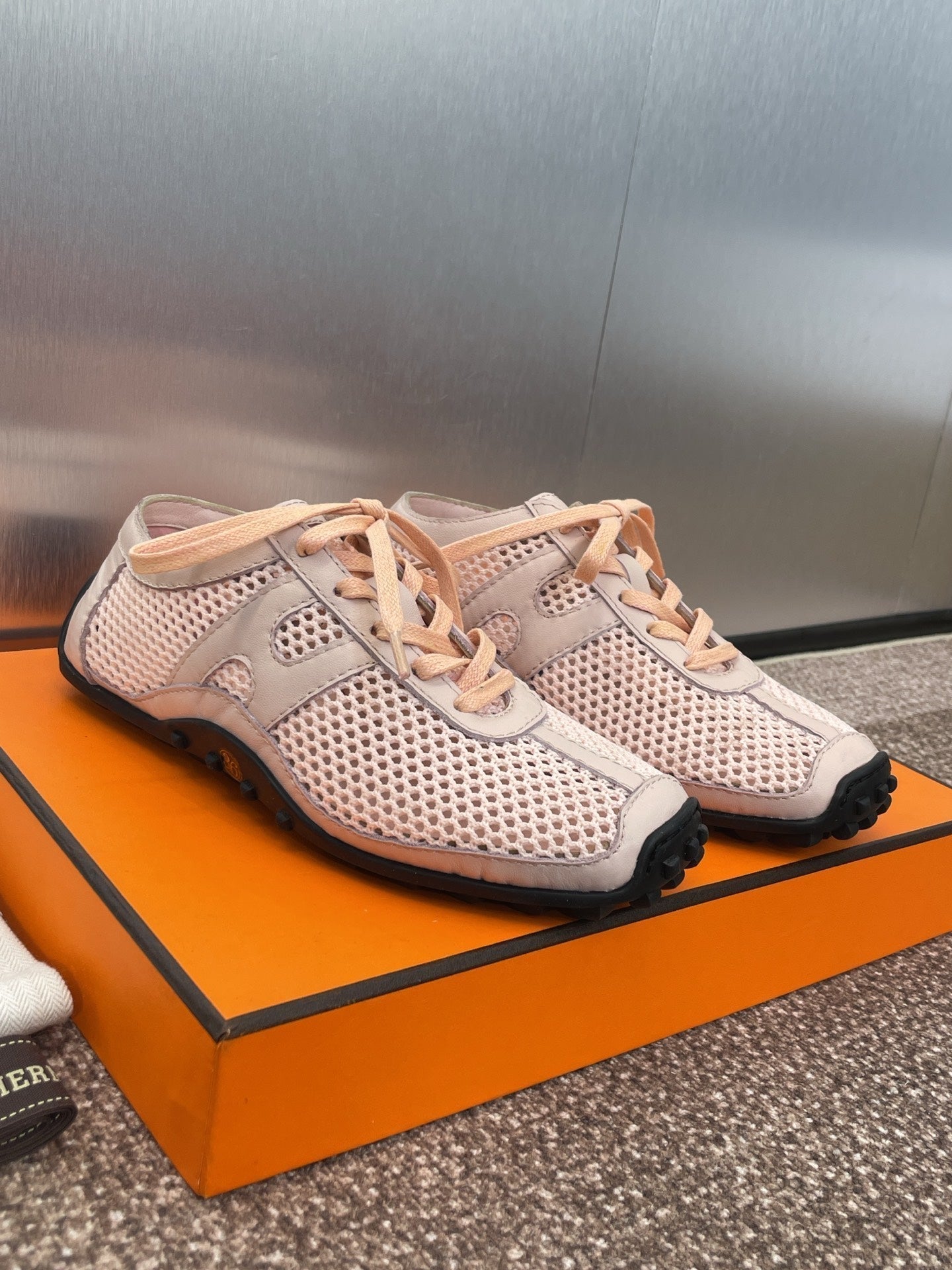 HM Kiga Sneaker In Light Pink Crochet Knit And Calfskin