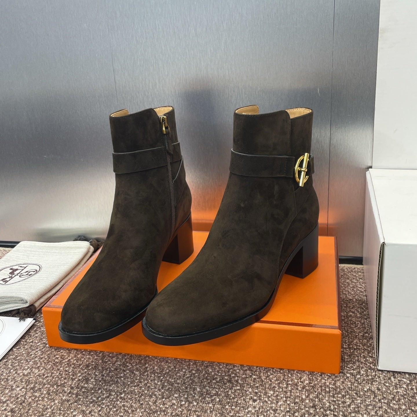 HM 25 Jill Ankle Boot Dark Brown Suede 508502