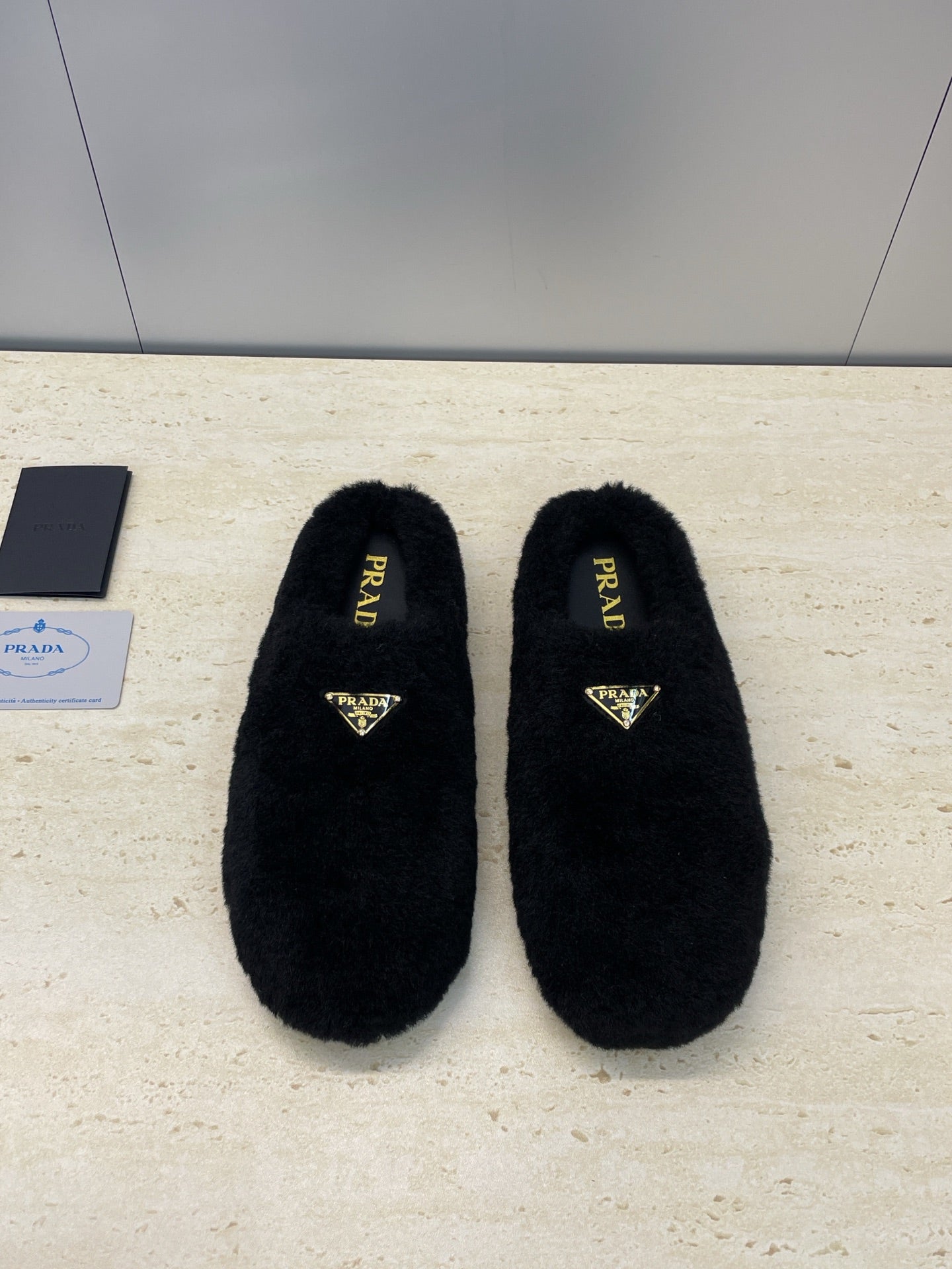 Prada 25s Slide Black Shearing 551884