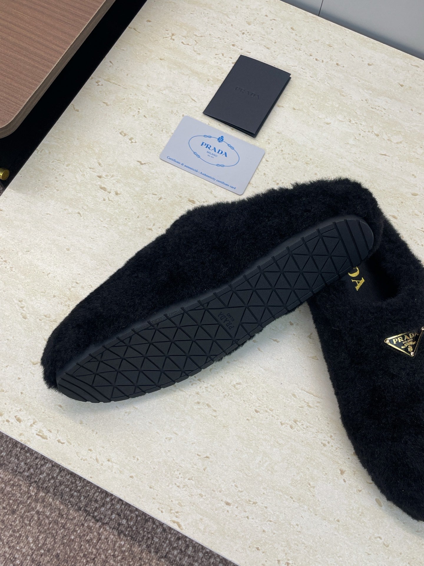 Prada 25s Slide Black Shearing 551884