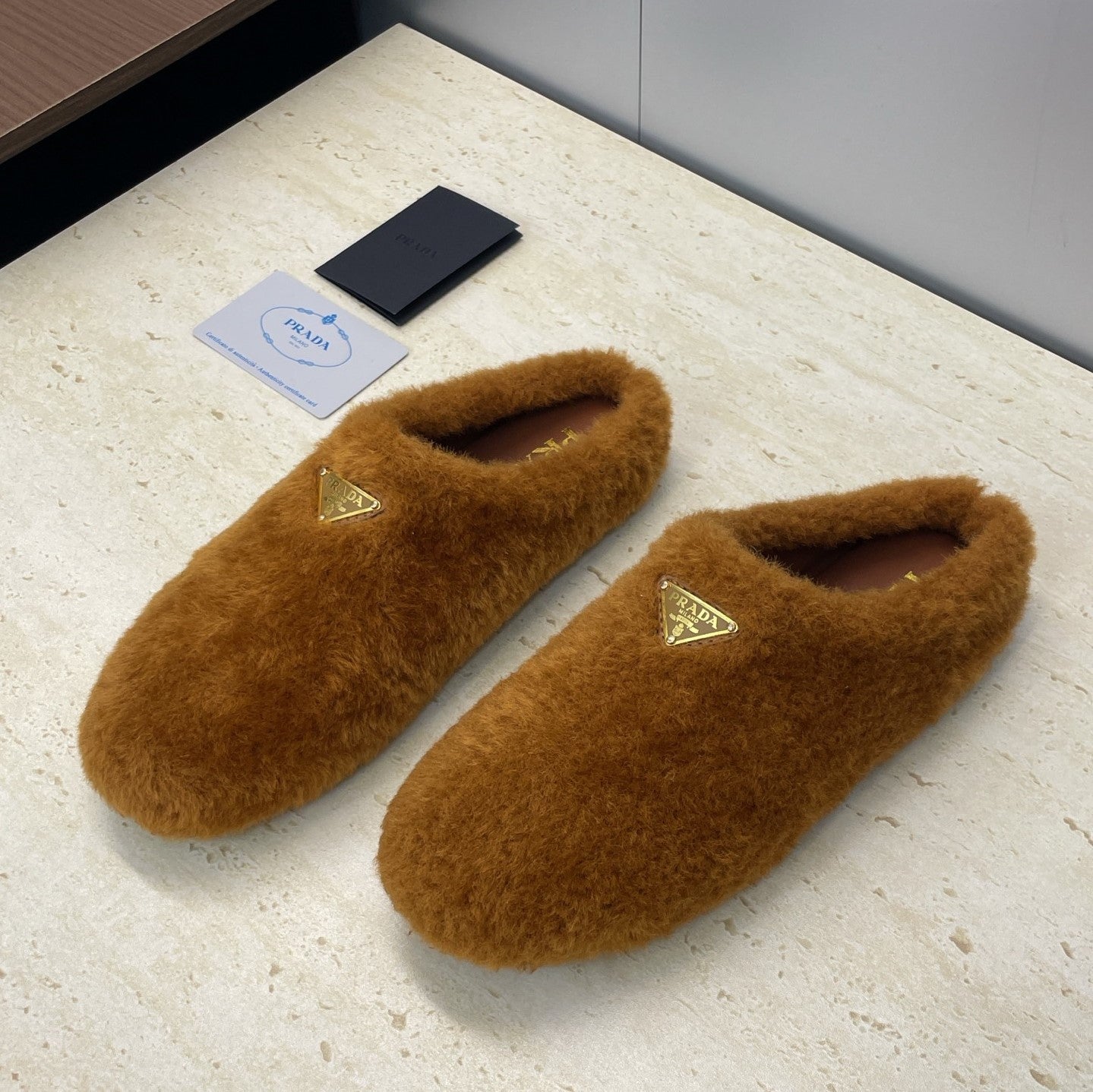 Prada 25s Slide Brown Shearing 551886