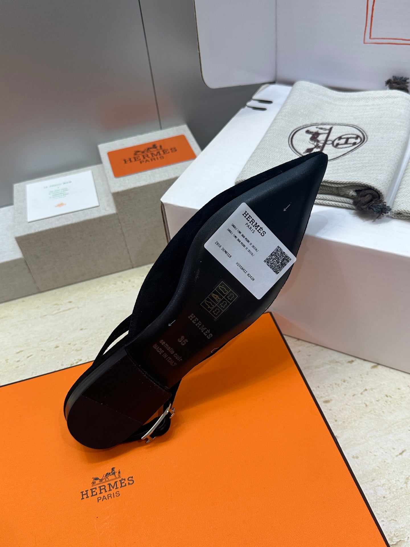 HM Nicoletta Slingback Flat Black Suede 830183