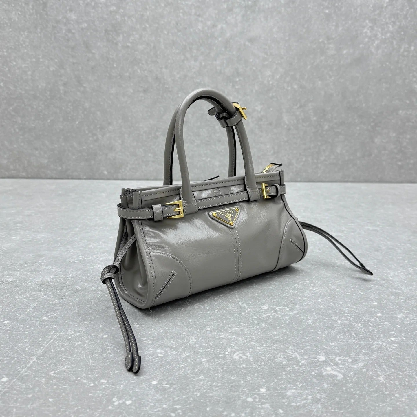 Prada 2026 Bonnie Bag 24cm Gray Leather