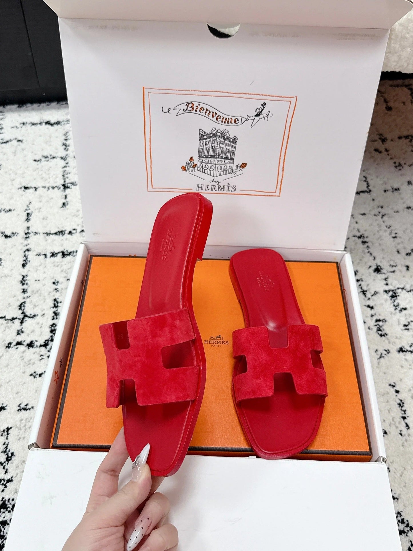 HM 26ss Oran Sandals Red Suede Cowhide 617190