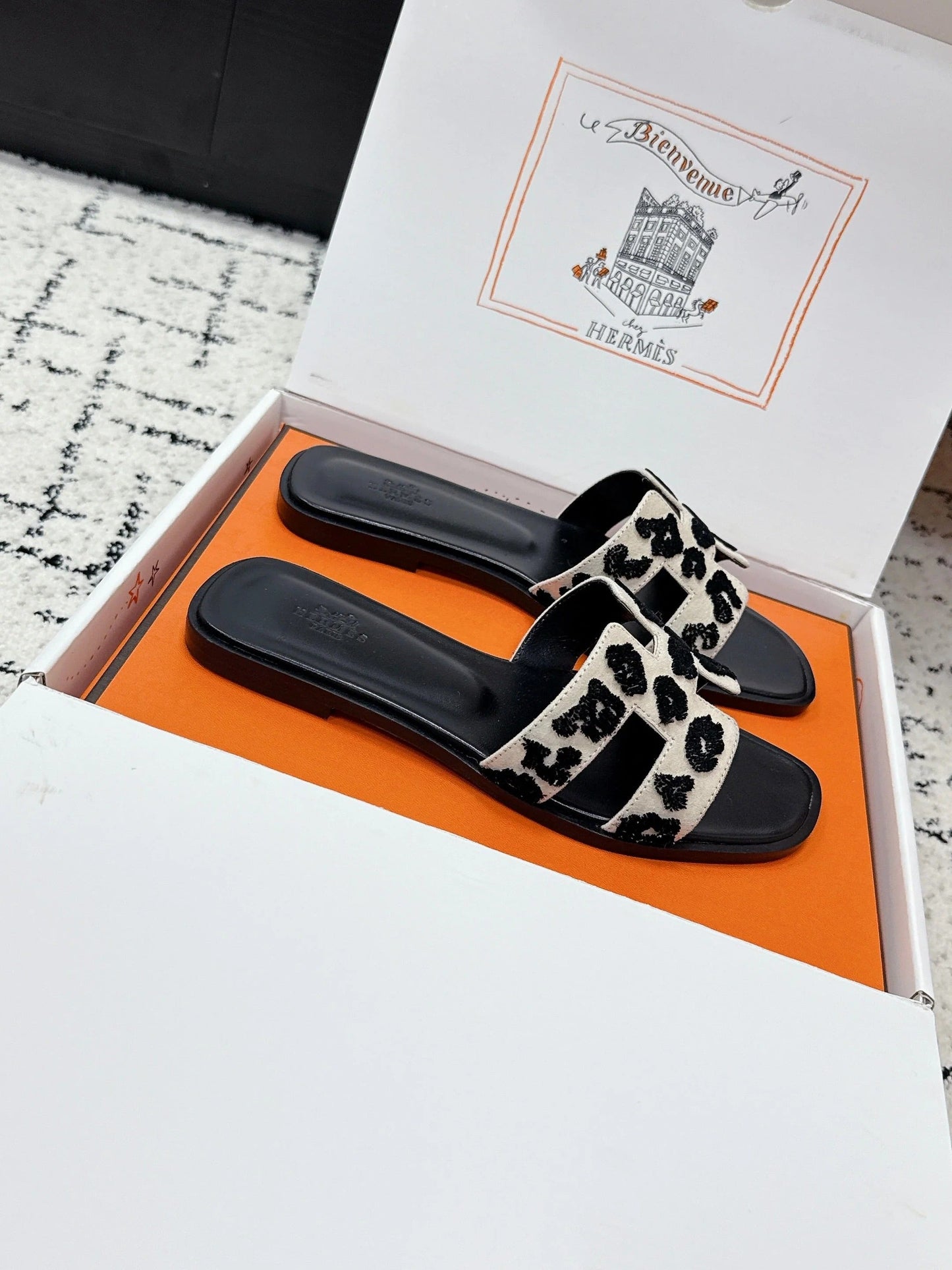 HM 26ss Oran Sandals Black Ivory Denim Cowhide 617184