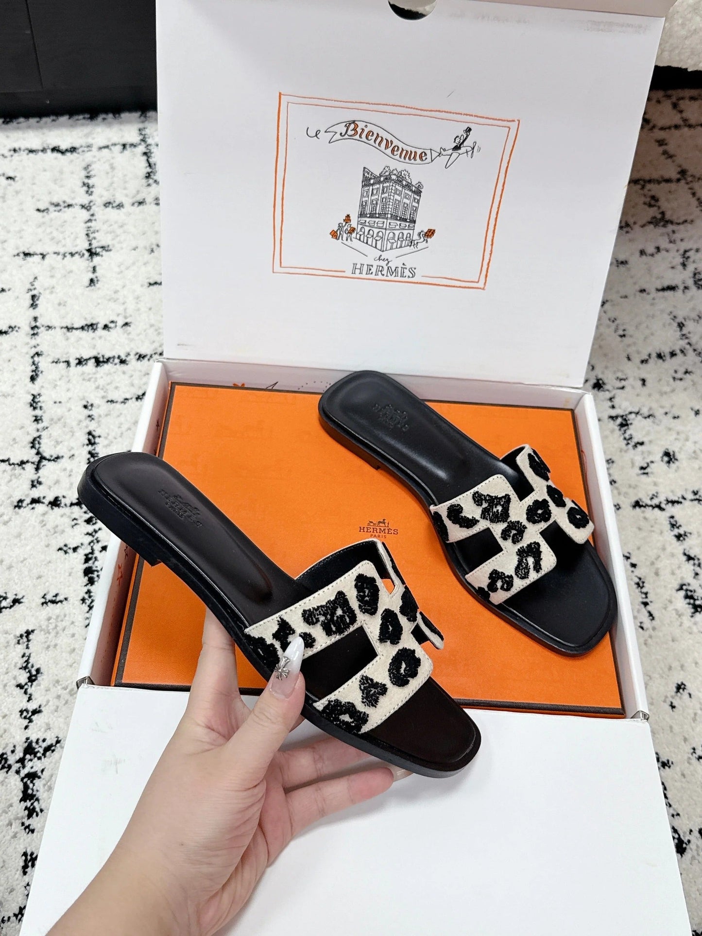 HM 26ss Oran Sandals Black Ivory Denim Cowhide 617184
