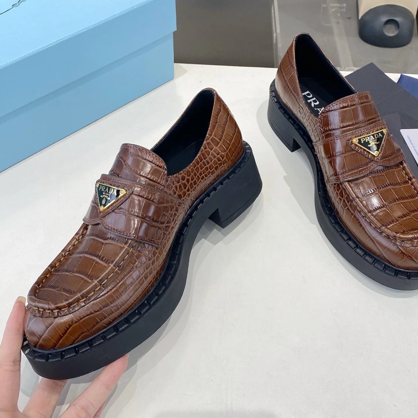 PRA 26S Platform Loafers Brown Crocodile Leather 628560