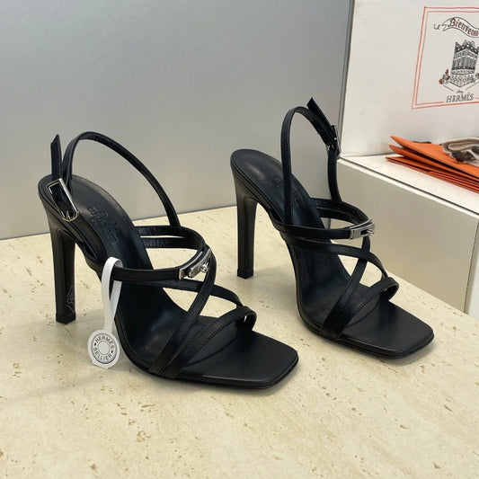 HM 26ss Kelly Sliver Buckle Sandals 95 Black Calfskin 607172