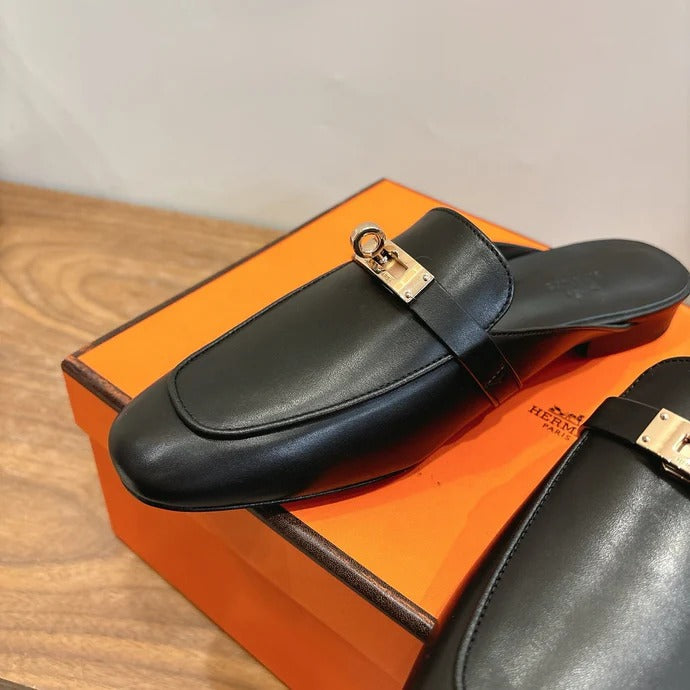 HM 26ss Mule Black Calfskin Gold Buckle 638469